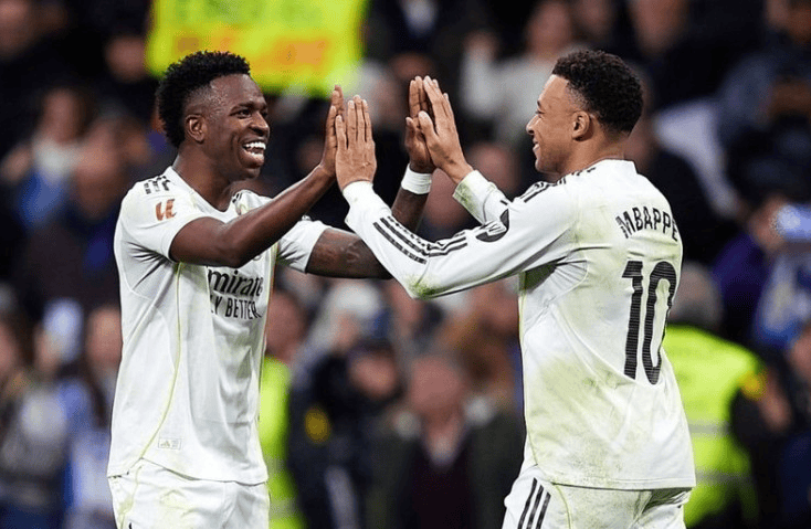 皇马传来消息：维尼修斯经纪人自荐英超五豪门，年薪要3100万